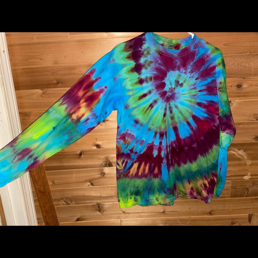 Medium, long sleeve, tie dye
